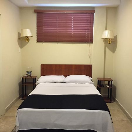 El Patio Suites II กวายากิล ภายนอก รูปภาพ