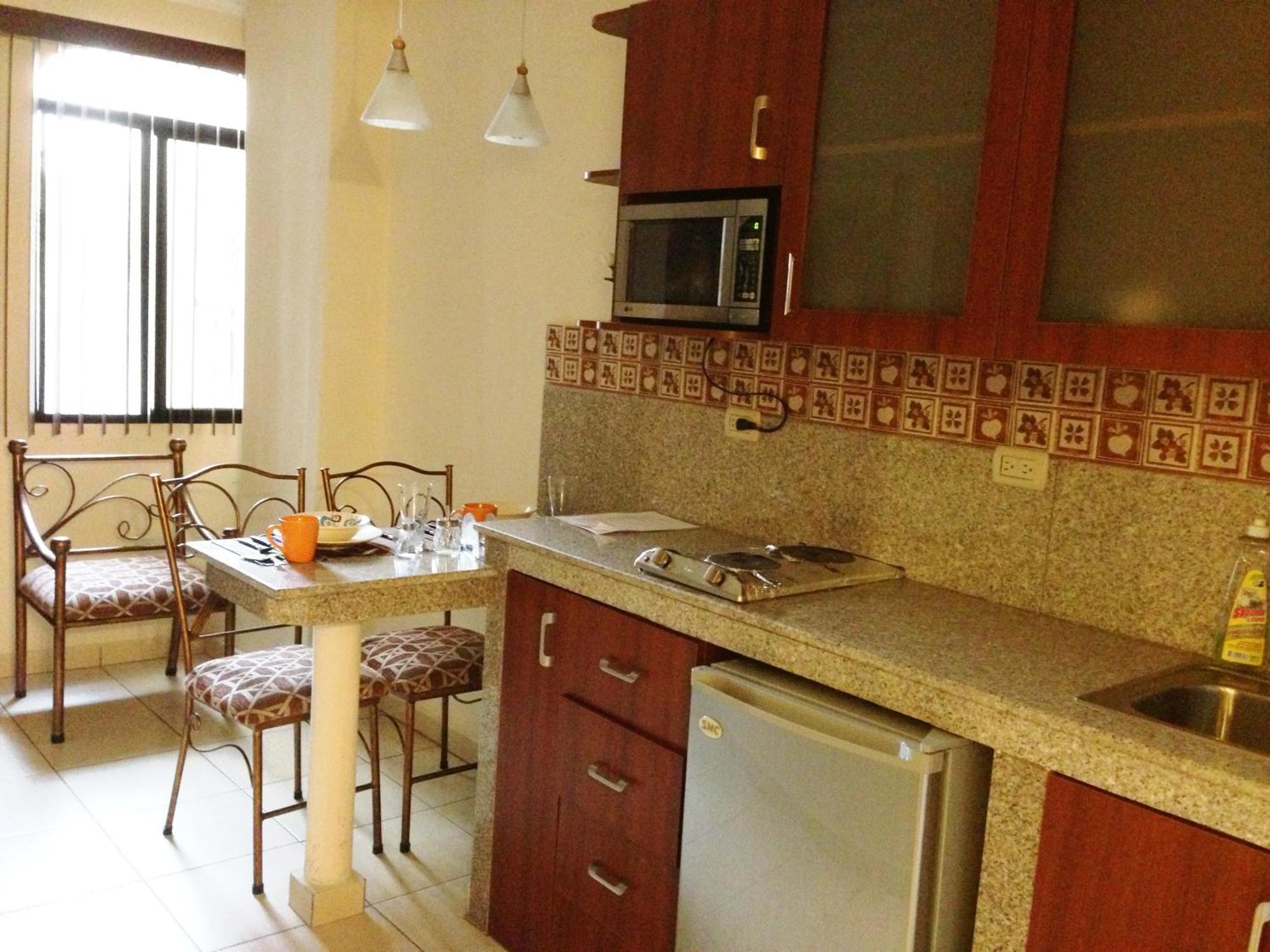 El Patio Suites II กวายากิล ภายนอก รูปภาพ