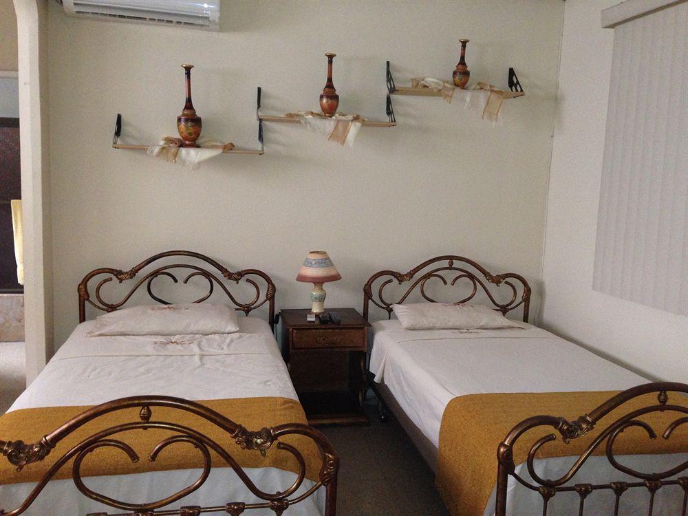 El Patio Suites II กวายากิล ภายนอก รูปภาพ