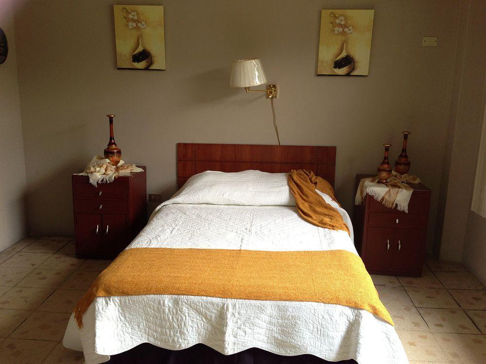 El Patio Suites II กวายากิล ภายนอก รูปภาพ