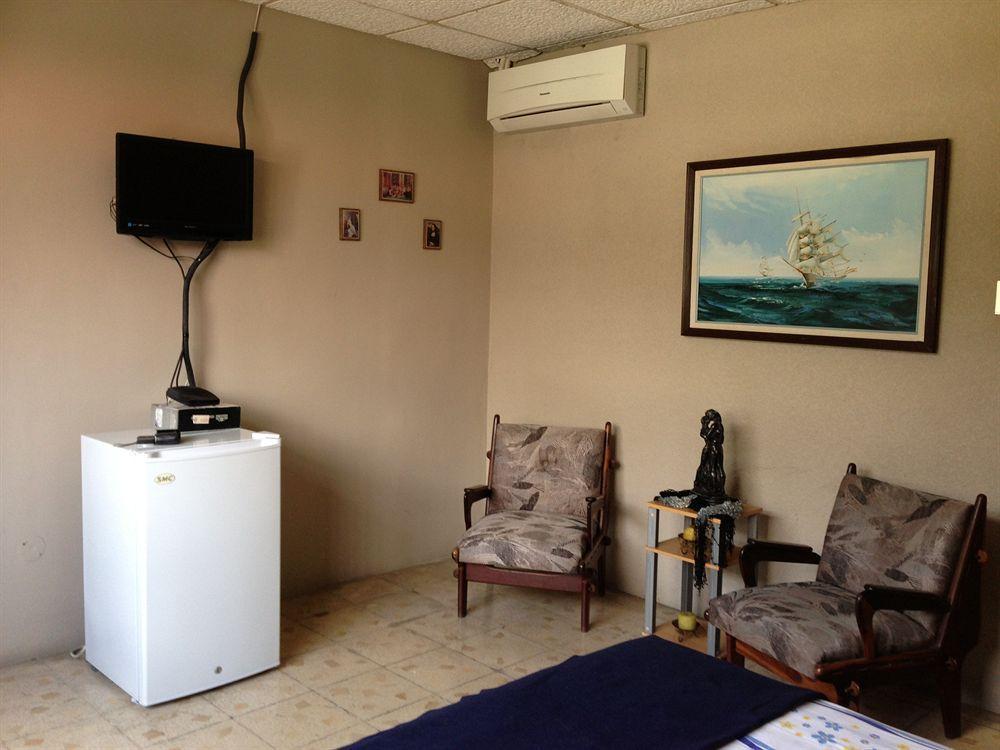 El Patio Suites II กวายากิล ภายนอก รูปภาพ