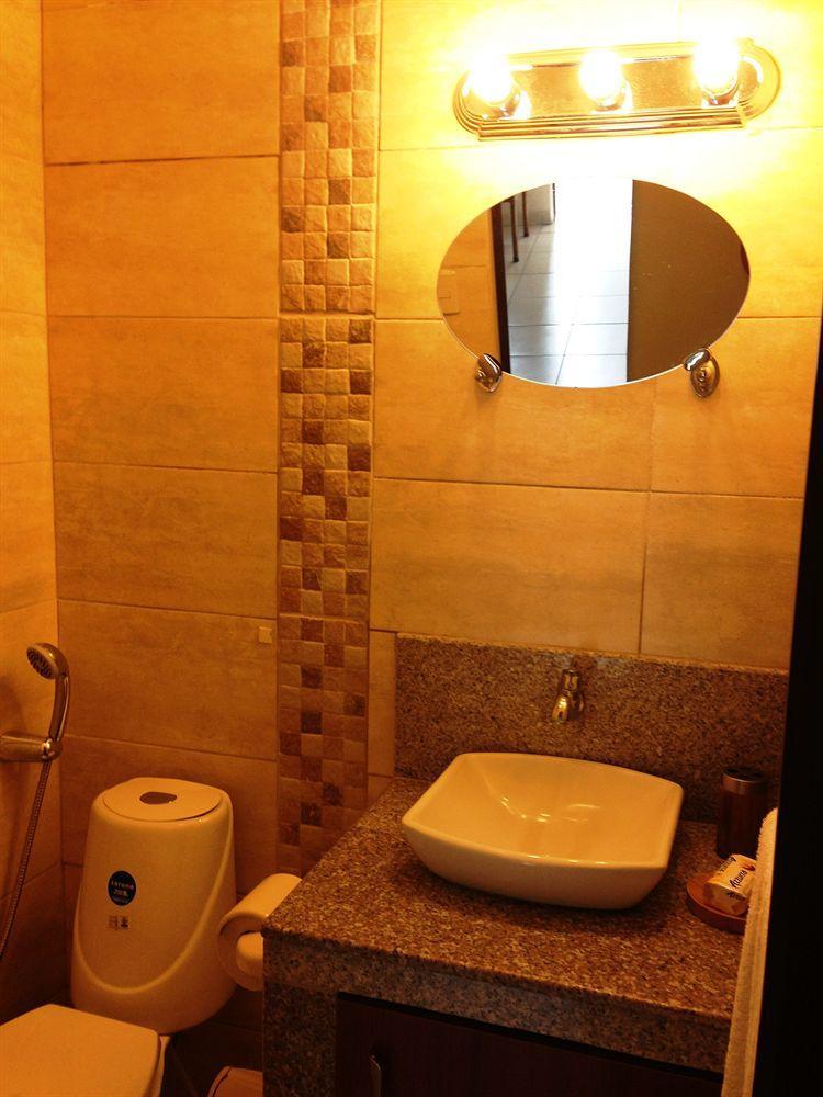 El Patio Suites II กวายากิล ภายนอก รูปภาพ