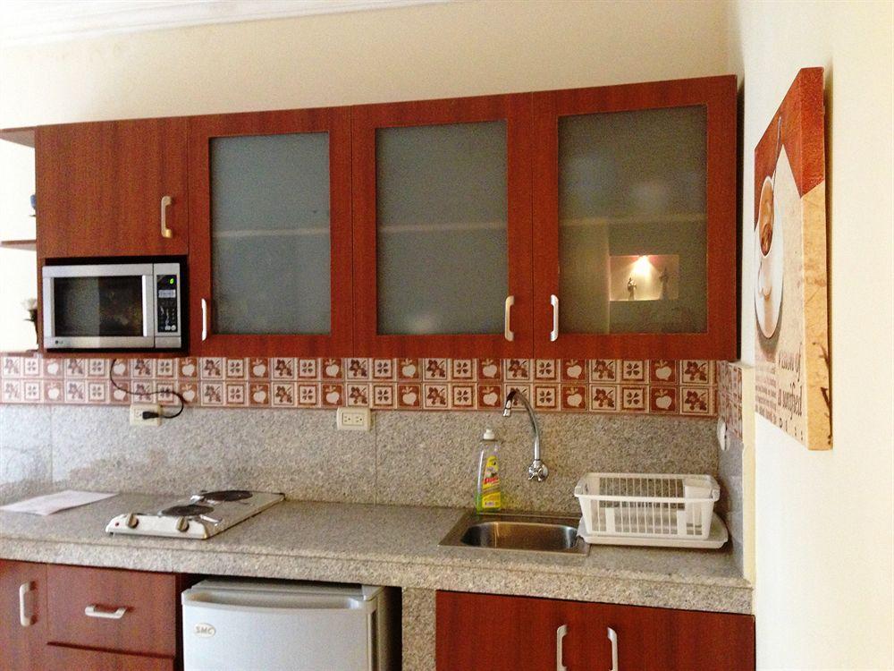 El Patio Suites II กวายากิล ภายนอก รูปภาพ
