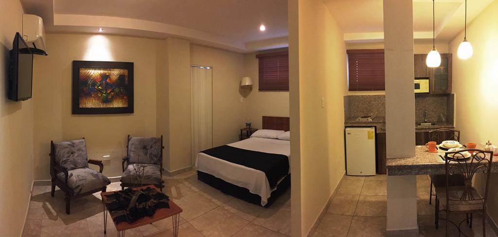 El Patio Suites II กวายากิล ภายนอก รูปภาพ