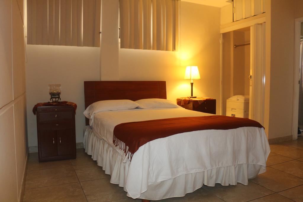 El Patio Suites II กวายากิล ภายนอก รูปภาพ