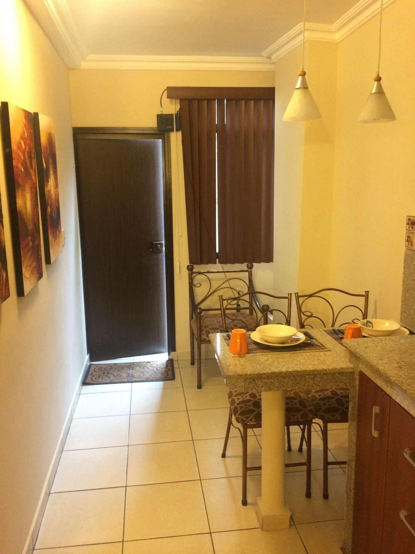El Patio Suites II กวายากิล ภายนอก รูปภาพ