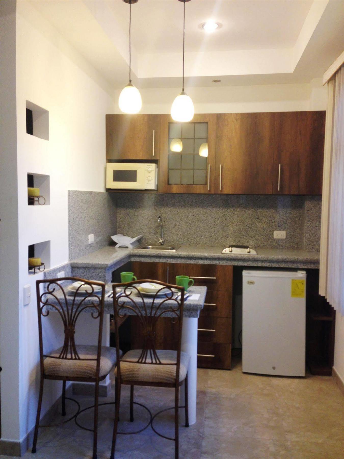 El Patio Suites II กวายากิล ภายนอก รูปภาพ