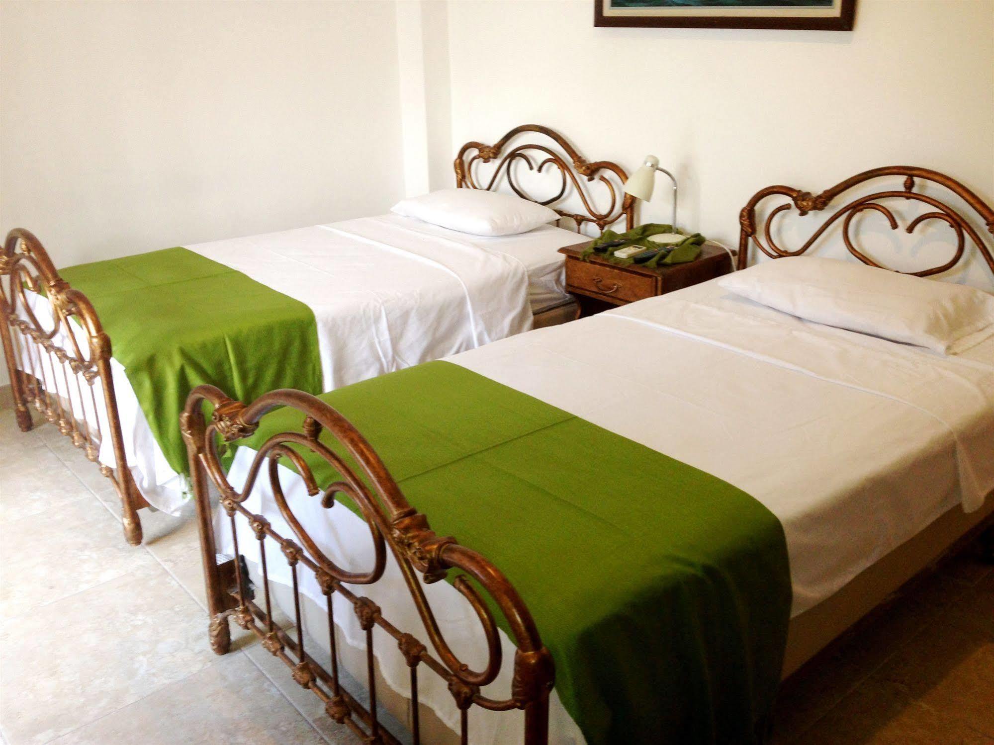 El Patio Suites II กวายากิล ภายนอก รูปภาพ